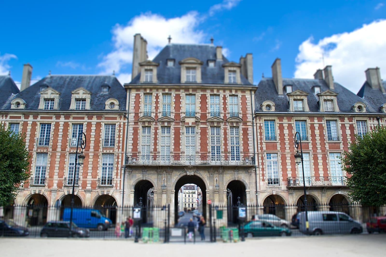The Pavillon du Roi, the tallest house on the south side of the Place des Vosges, with its central archway